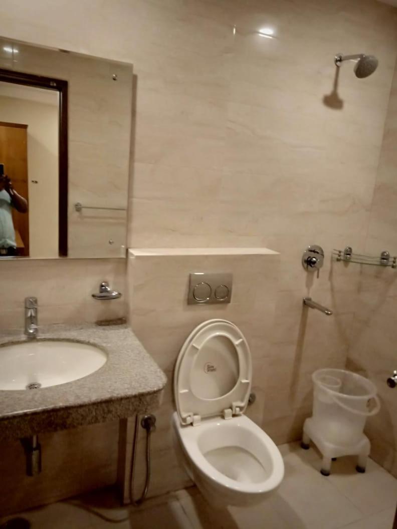 Hotel Avtar @New Delhi Railway Station Buitenkant foto