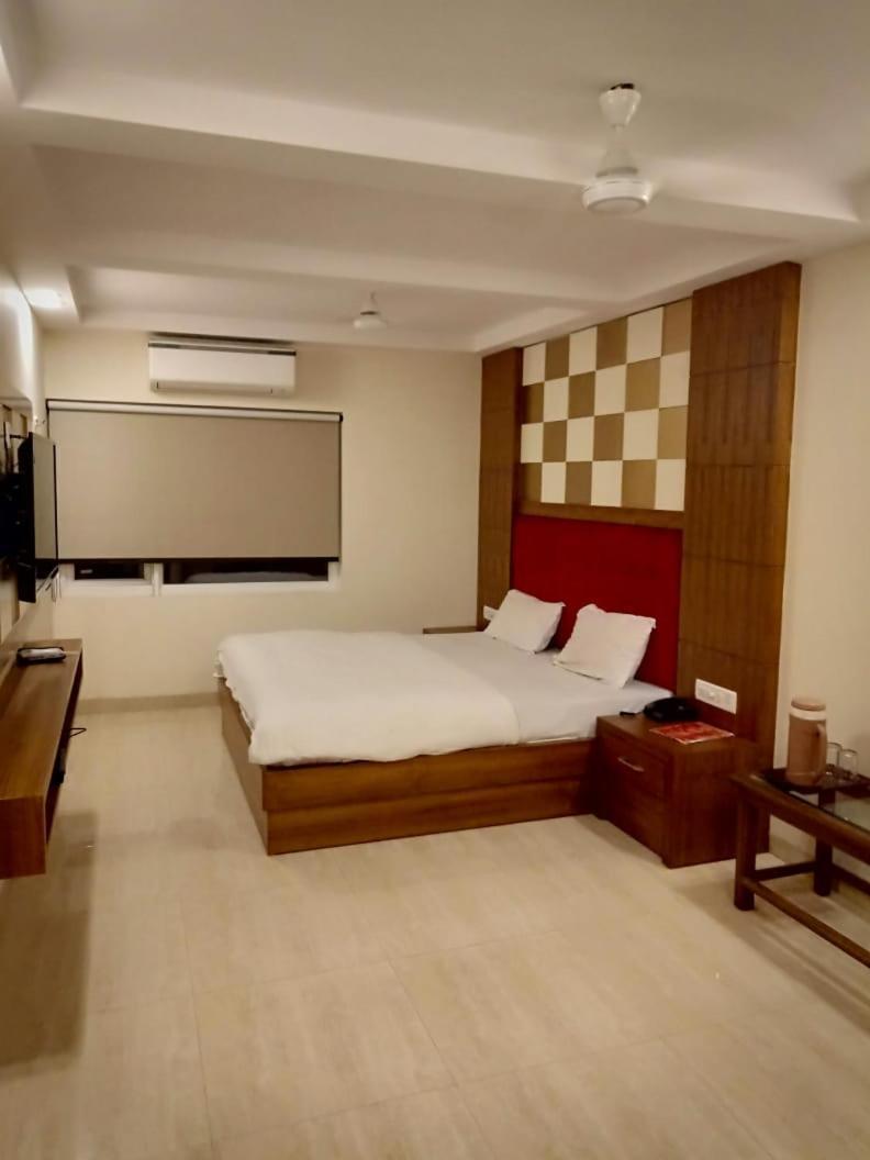 Hotel Avtar @New Delhi Railway Station Buitenkant foto